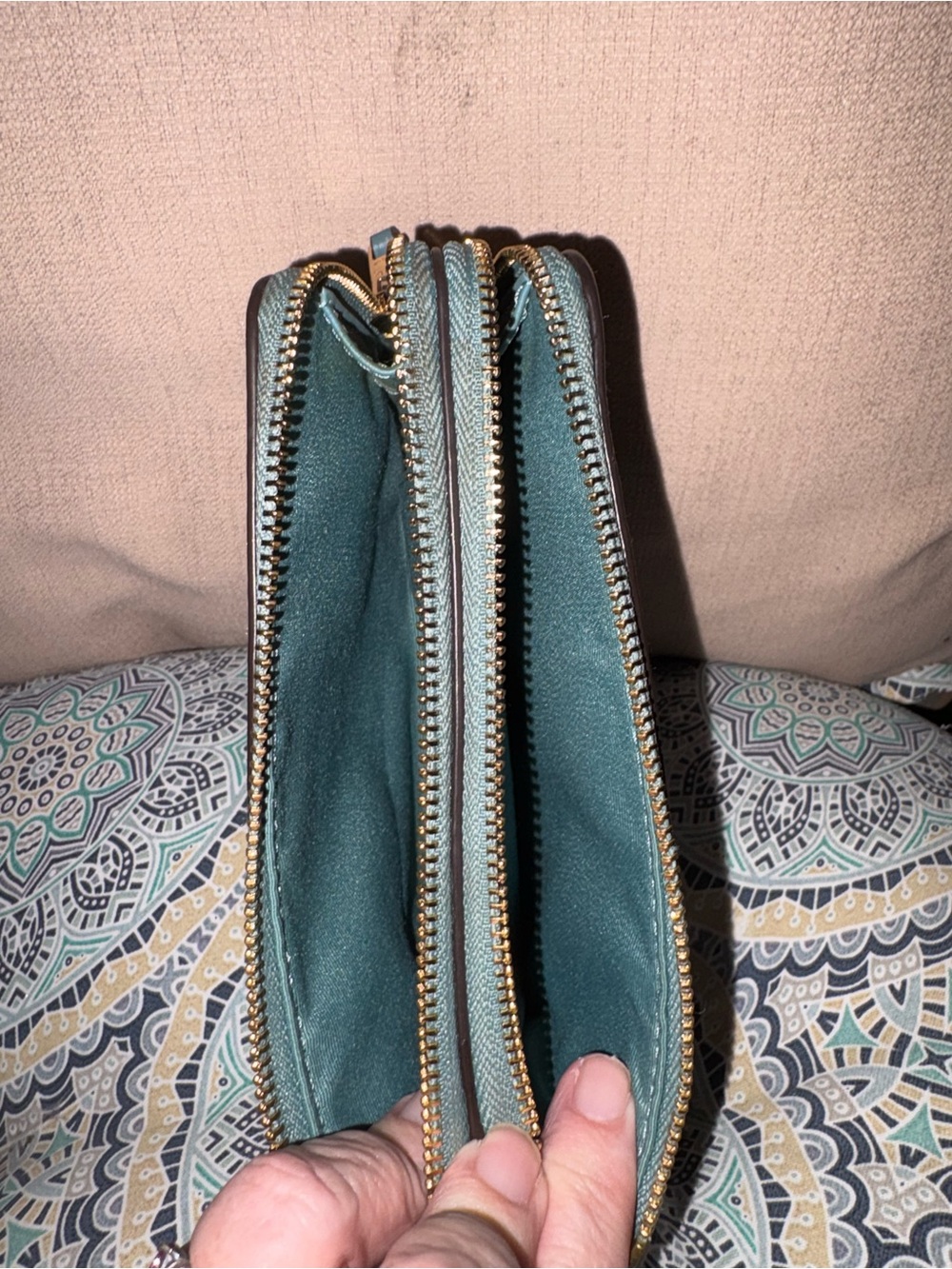 Coach Teal Pebbled Leather Double Zippered Wristlet EUC - Picture 5 of 10